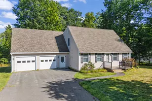 25 Munn Dr, Hermon, ME 04401 - Photo 2