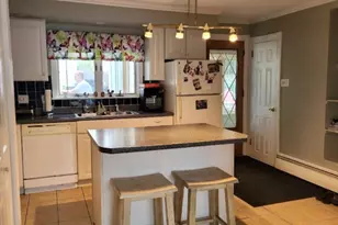 152 Mountainview Ave, Madawaska, ME 04756 - Photo 4