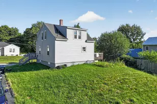 38 Towle St, Auburn, ME 04210 - Photo 10