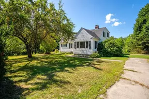 126 Readfield Rd, Manchester, ME 04351 - Photo 2