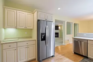100 Shepard's Cove Rd, Kittery, ME 03904 - Photo 6