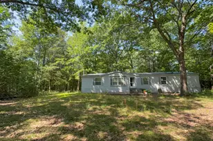 32 Faiths Way, Fairfield, ME 04937 - Photo 2