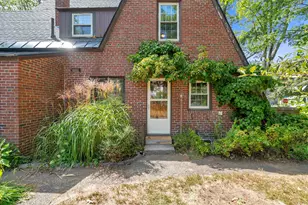 17 Belmont St, Brunswick, ME 04011 - Photo 4