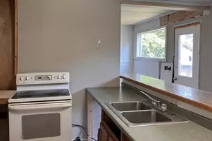 103 Grove St, Bangor, ME 04401 - Photo 40