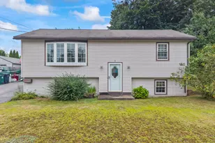 8 Debbie Ave, Biddeford, ME 04005 - Photo 2