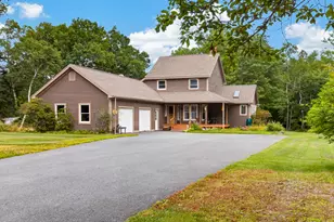 35 Porter St, Searsport, ME 04974 - Photo 1