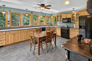 35 Porter St, Searsport, ME 04974 - Photo 2