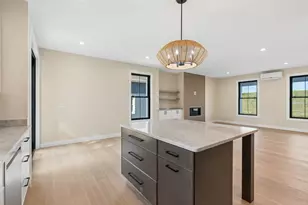 27 Preble St, South Portland, ME 04106 - Photo 12