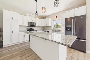 476 Washburn St, Caribou, ME 04736 - Photo 12