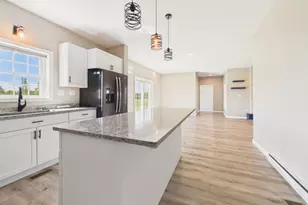 476 Washburn St, Caribou, ME 04736 - Photo 16