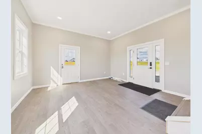 476 Washburn Street, Caribou, ME 04736 - Photo 6