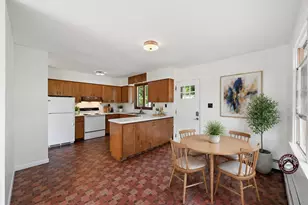 27 Marlboro Ave, Augusta, ME 04330 - Photo 6