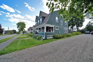 28 Highland Ave, Houlton, ME 04730 - Photo 4