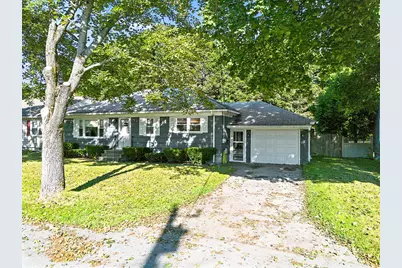 28 Arkwright Avenue, Lewiston, ME 04240 - Photo 2