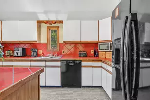20 Pine View Ln, Winterport, ME 04496 - Photo 2