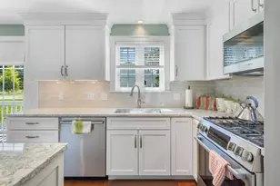 435 Mitchell Rd, Cape Elizabeth, ME 04107 - Photo 10