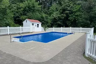 37 High St, Hollis, ME 04042 - Photo 4