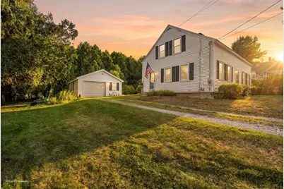 25 Wadsworth Street, Thomaston, ME 04861 - Photo 2