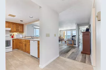 191 E Grand Avenue #301, Old Orchard Beach, ME 04064 - Photo 10