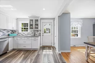 19 Grover Rd, Cape Elizabeth, ME 04107 - Photo 6