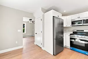 27 Chamberlain Ave, Brunswick, ME 04011 - Photo 6