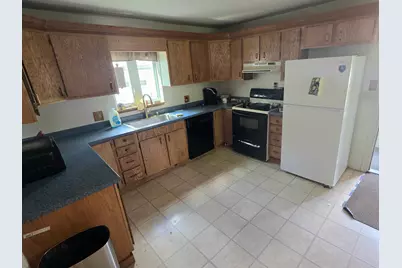 37 Chandler Street, Houlton, ME 04730 - Photo 16