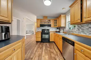11 C St, Bangor, ME 04401 - Photo 8