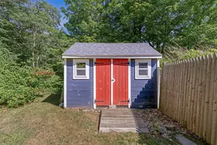 111 Hodsdon Rd, Pownal, ME 04069 - Photo 10