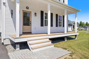 1 Beacon Dr, Brunswick, ME 04011 - Photo 2