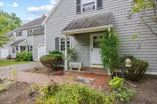 7 Lupine Ct, Yarmouth, ME 04096 - Photo 2