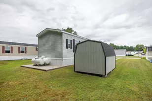 72 Village Dr, Lewiston, ME 04240 - Photo 4