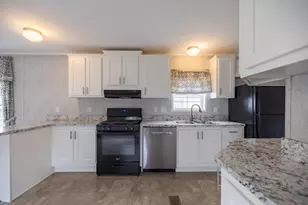 72 Village Dr, Lewiston, ME 04240 - Photo 12