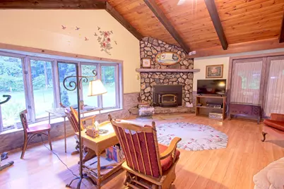 489 E Oxford Road, Oxford, ME 04270 - Photo 10