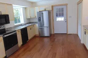 17 Edwards St, Lincoln, ME 04457 - Photo 4