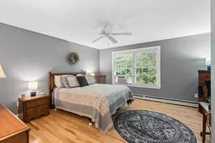 32 Shannon Ln, Saco, ME 04072 - Photo 8