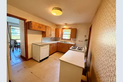 43 Edwards Street, Lincoln, ME 04457 - Photo 6