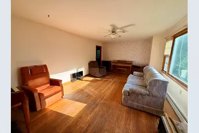 43 Edwards Street, Lincoln, ME 04457 - Photo 2