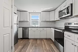 9 Cole St, South Portland, ME 04106 - Photo 10
