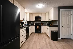 32 Farwell St, Lisbon, ME 04250 - Photo 6