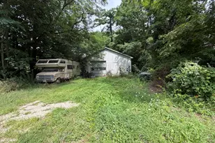 35 Summer St, Oakland, ME 04963 - Photo 2