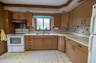 36 Roberta St, Farmingdale, ME 04344 - Photo 2