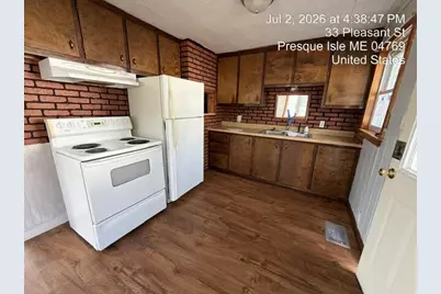 33 Pleasant Street, Presque Isle, ME 04769 - Photo 8