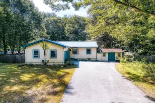 25 Range Rd, Brunswick, ME 04011 - Photo 1