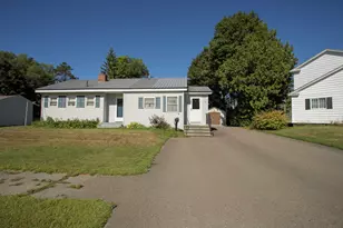 48 Beech St, East Millinocket, ME 04430 - Photo 2