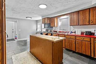 389 Randall Road, Lewiston, ME 04240 - Photo 4