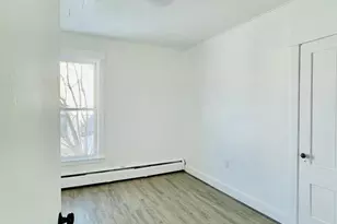143 Oak St, Lewiston, ME 04240 - Photo 12