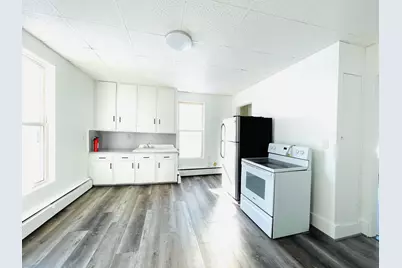 143 Oak Street, Lewiston, ME 04240 - Photo 8