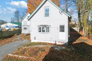 21 Water St, Clinton, ME 04927 - Photo 4