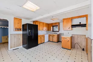 21 Water St, Clinton, ME 04927 - Photo 16