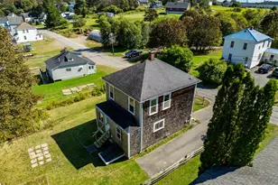 19 Lincoln St, Eastport, ME 04631 - Photo 6